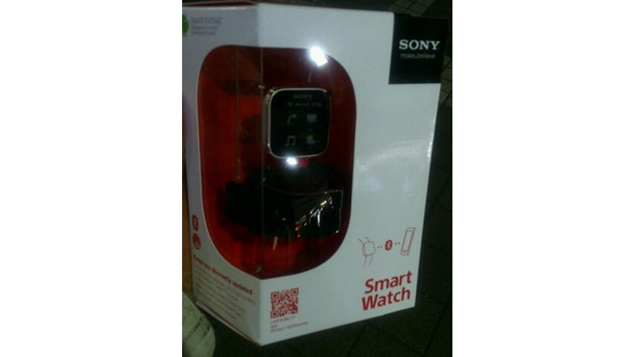 国内組より一足お先にSony「SmartWatch」が届きました