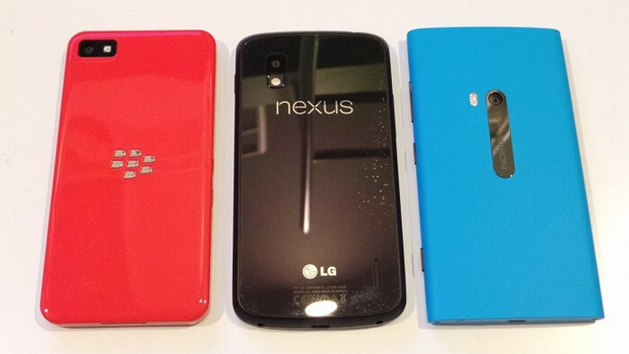 Nokia Lumia 920のCYANカラーが届きまた