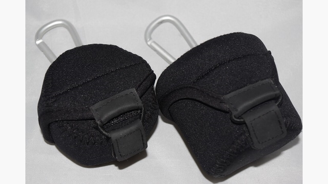 Sony Cyber-Shot DSC-QX10にはSサイズのポーチがピッタリだった