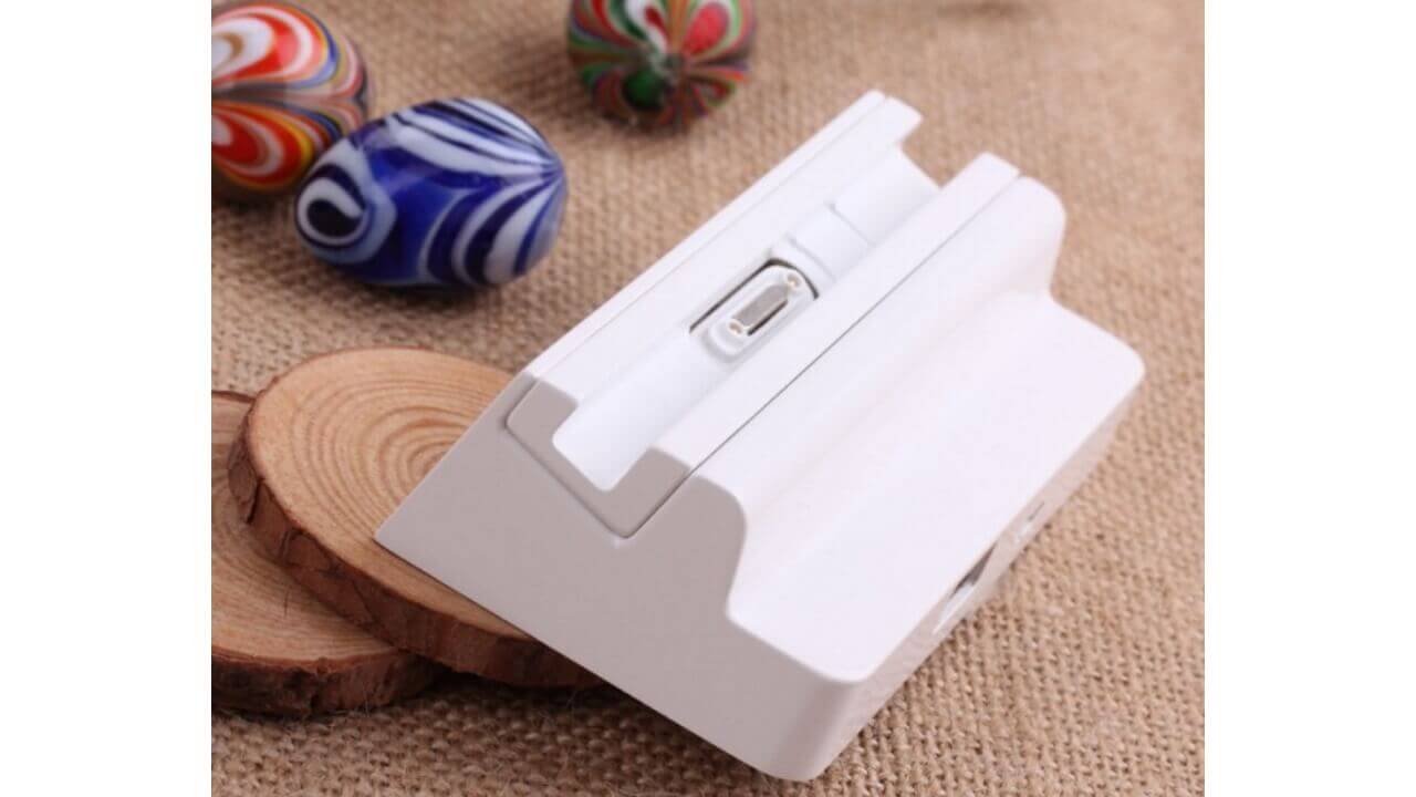 Xperia Z Ultra用Magnetic Charging Dock DK30にOEM版WHITEも存在