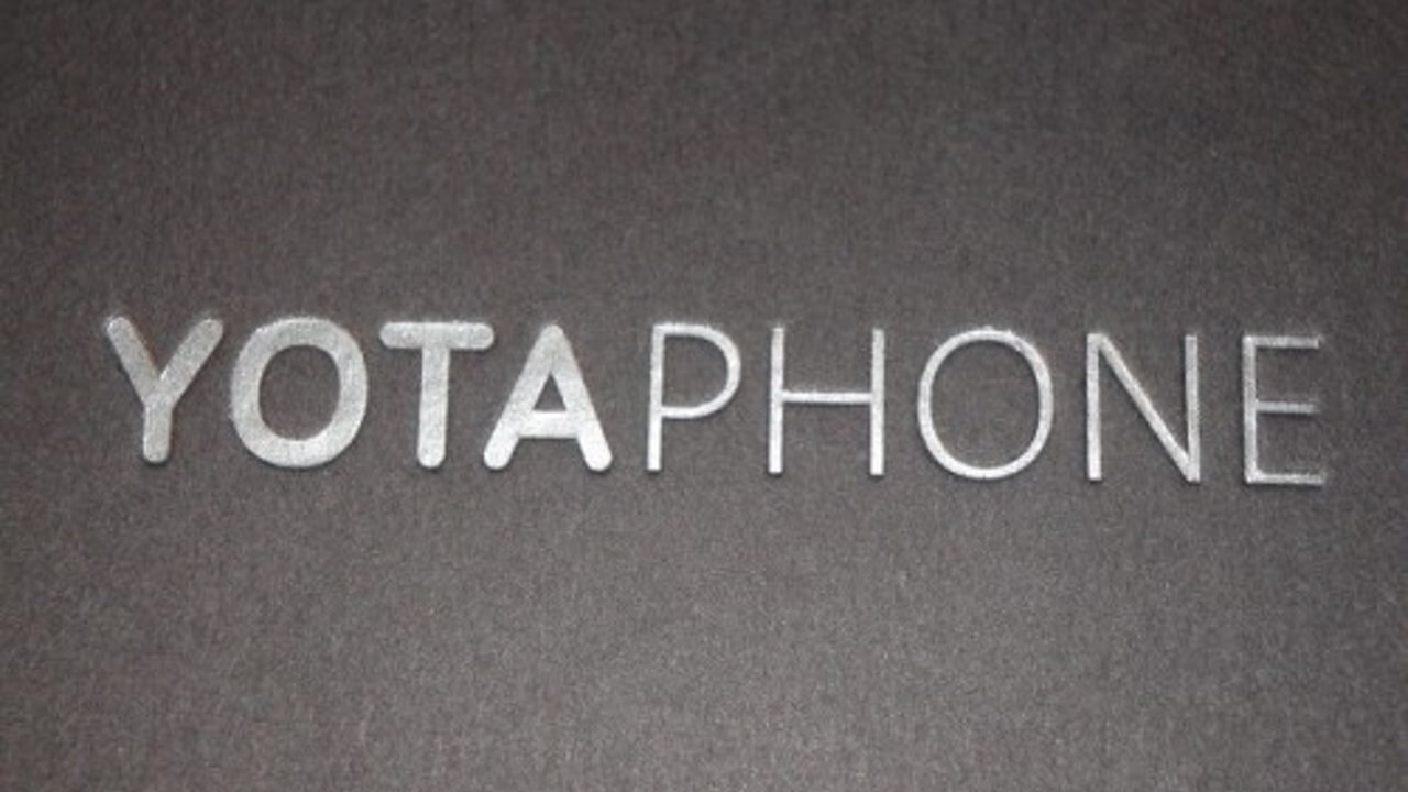 これは面白い！YotaPhoneが届きました【レビュー】