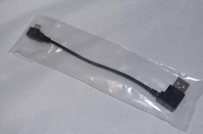 micro USBケーブル