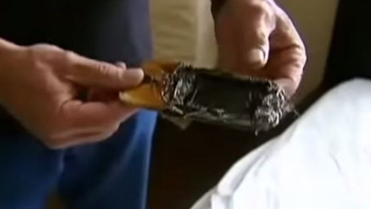 Galaxy S4が発火した事案になぜかHTCがM8をプレゼントしたという奇妙なやり取り