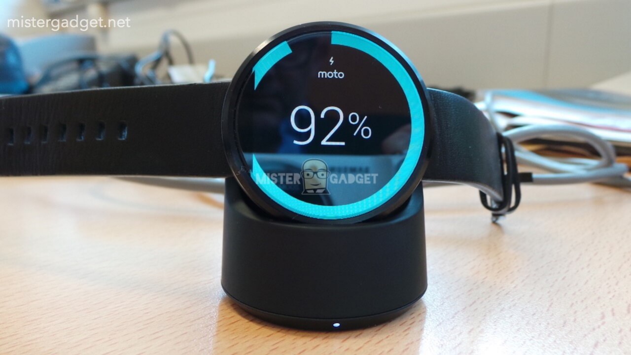 Moto 360の鮮明な実機画像が多数リーク