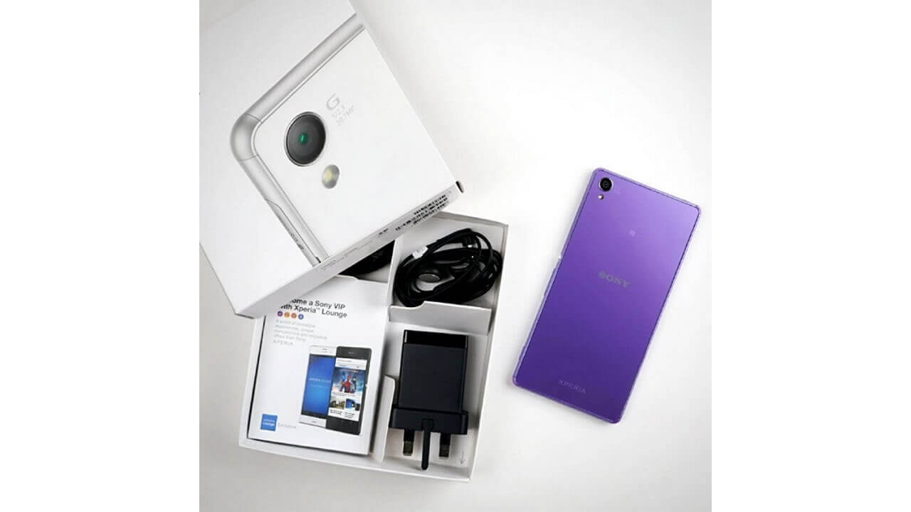 「Xperia Z3 Purple Diamond Edition」化粧箱は意外とノーマル