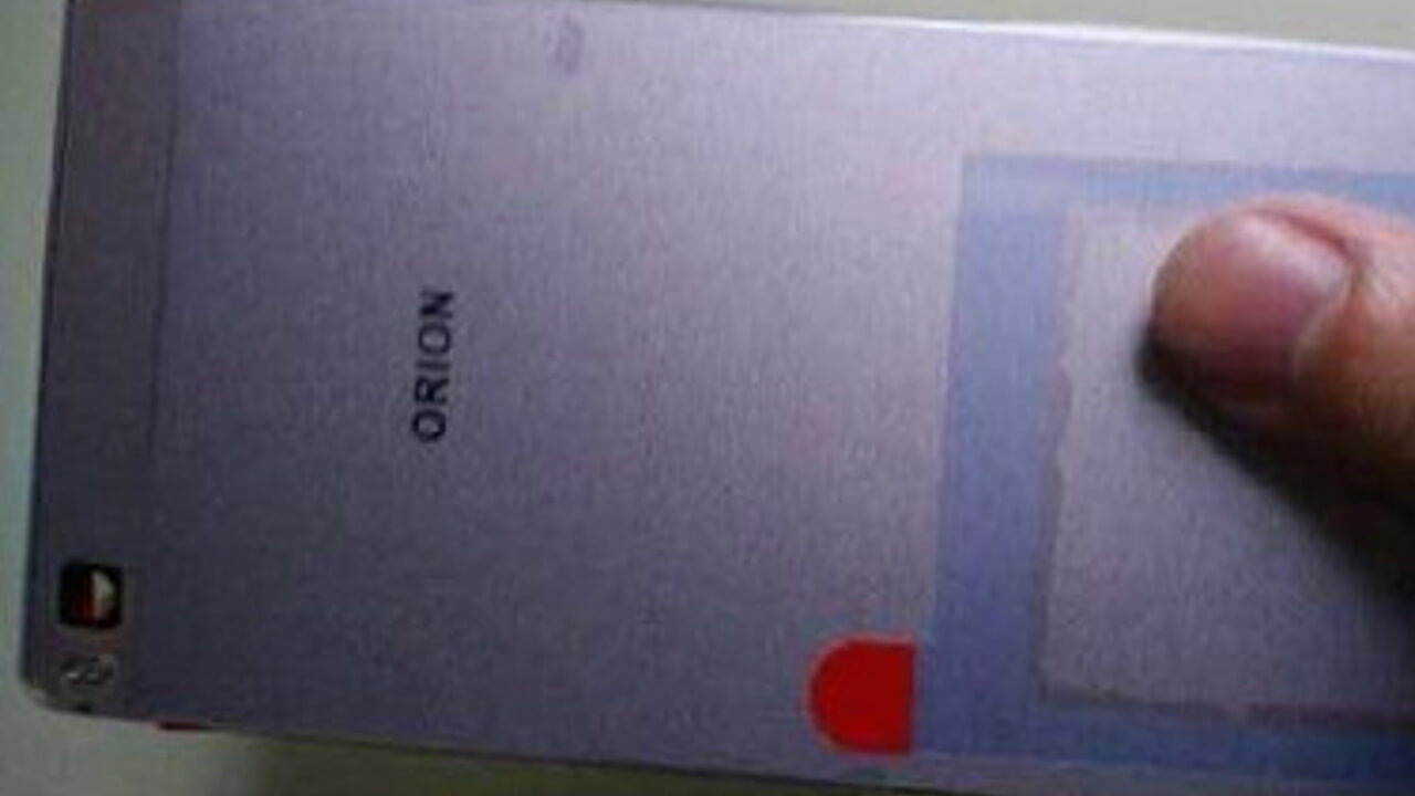 「Huawei P8」とされる実機画像流出