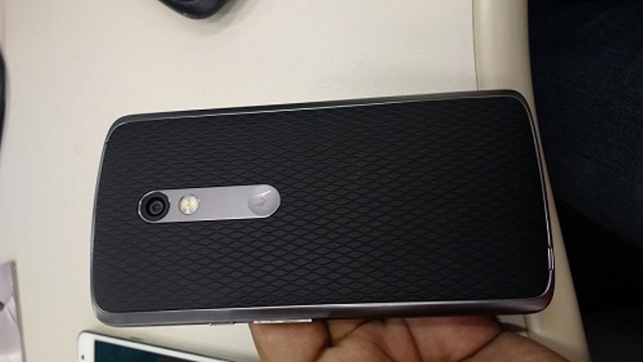 謎のMotorola製バックパネル画像公開