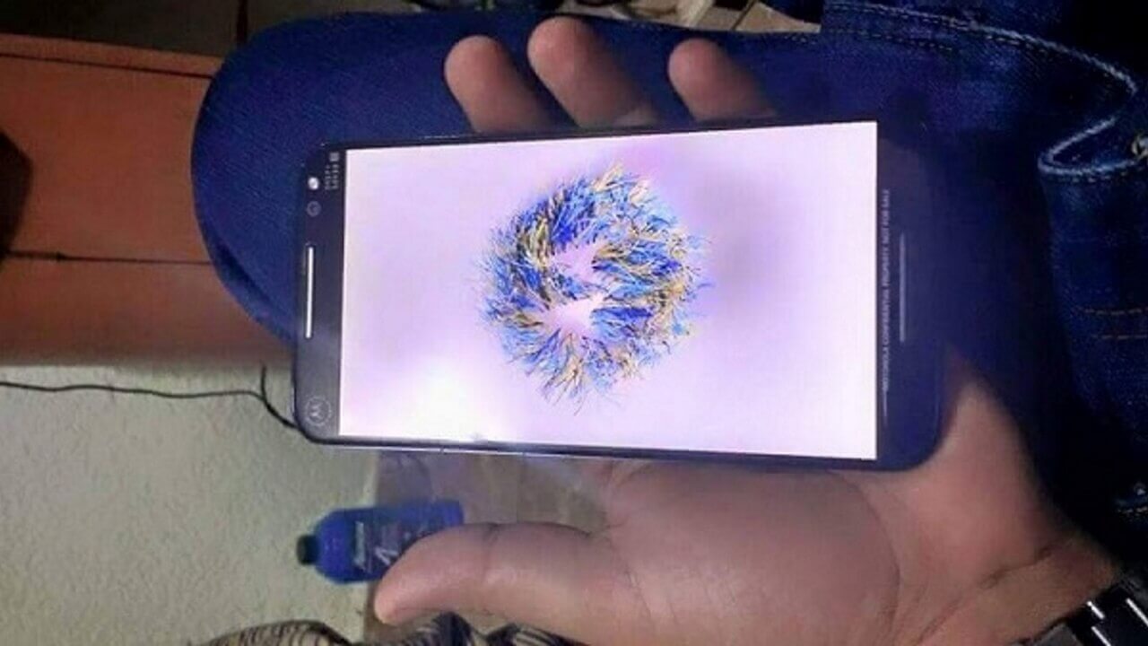 フロントフラッシュライト搭載？「Moto X（3rd Gen.）」新写真流出