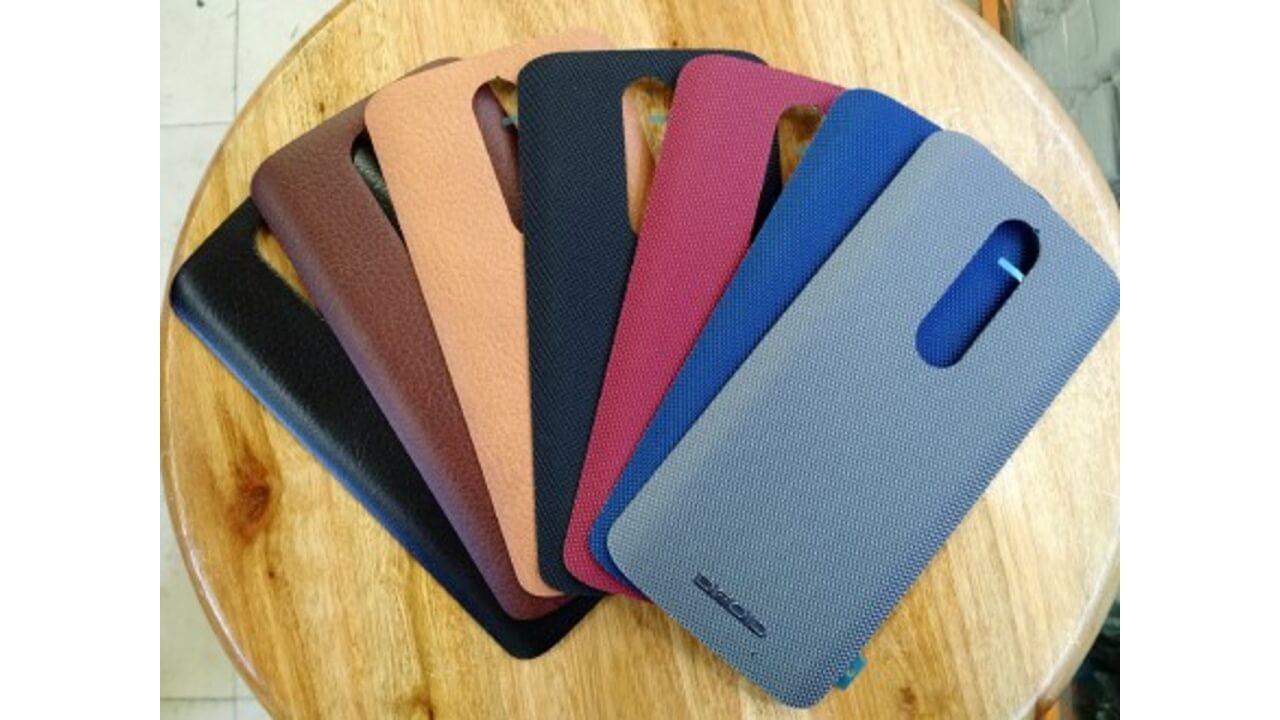 「Droid Turbo 2」バックカバー写真複数流出