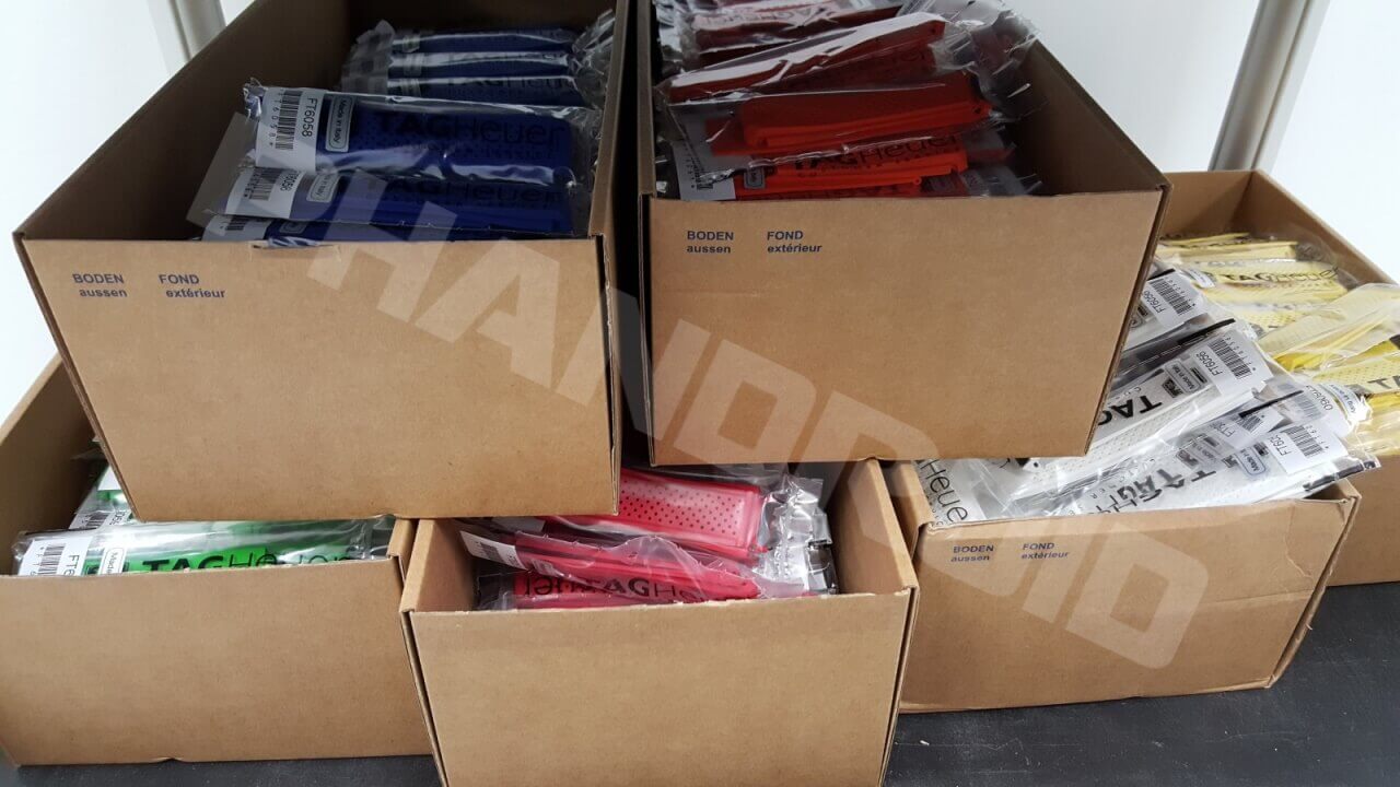 TAG Heuer製Android Wear「Carrera Wearable 01」カラフルリストバンド用意？