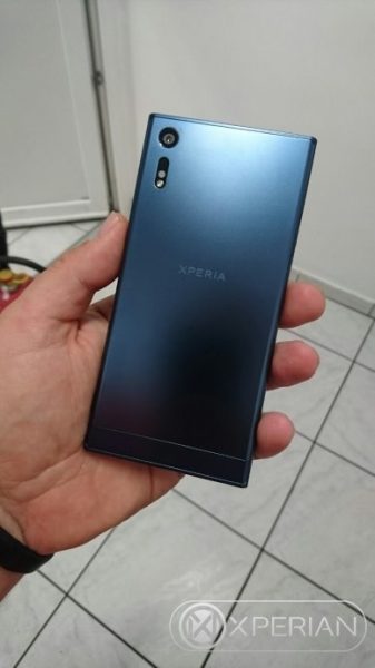 Xperia F8331-2