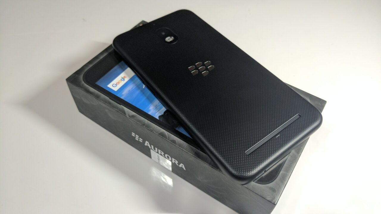 【BlackBerry Aurora入手への道：完】インドネシアからスラマッシアン！