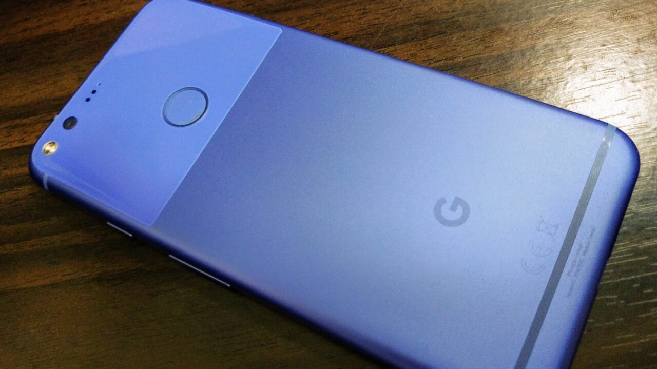 これが「Pixel 2」？実機とされる写真が初流出