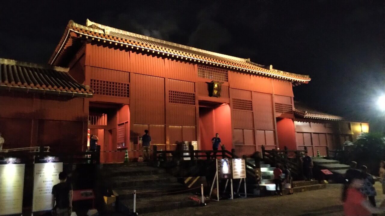 中秋の宴、夜の首里城を撮る【BlackBerry KEY2レポート】