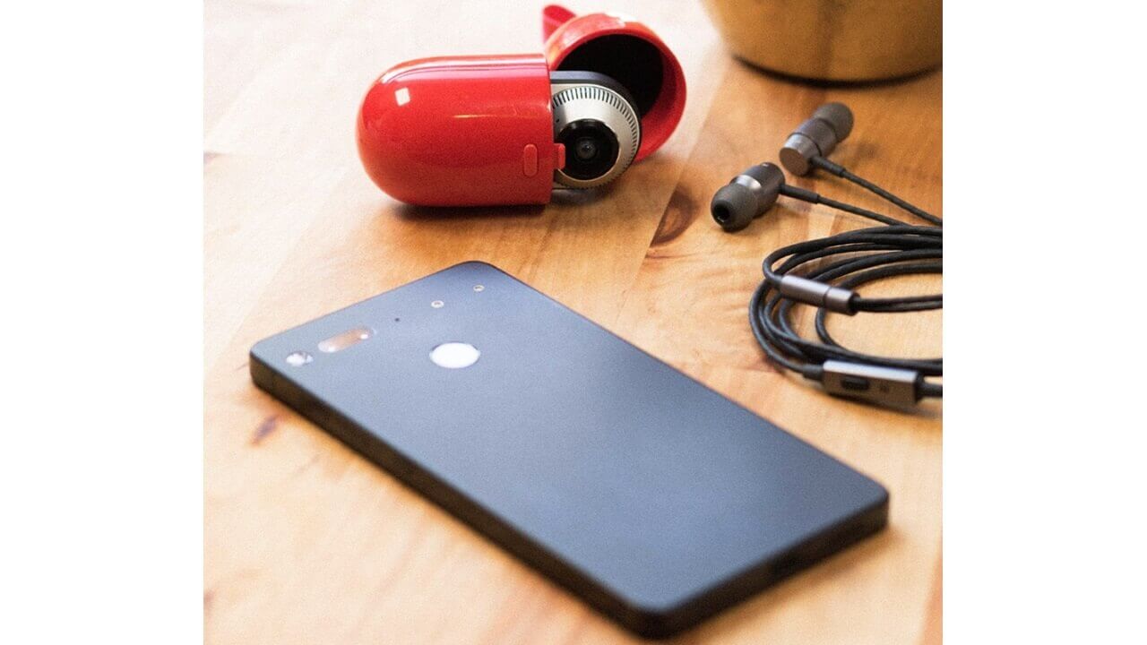 「Essential Phone」サイバーマンデーセールはアクセサリー付$329