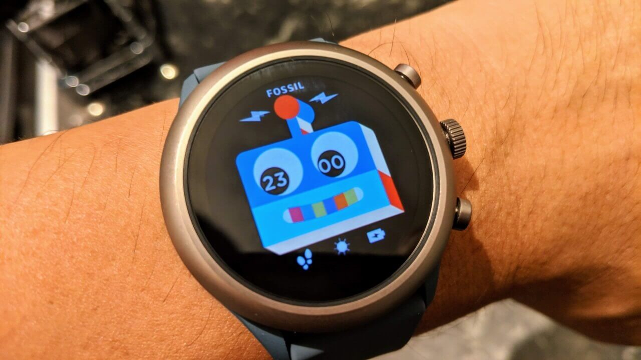 直射日光下で画面が見やすくなるSunlight Boost【Fossil Sportレポート】