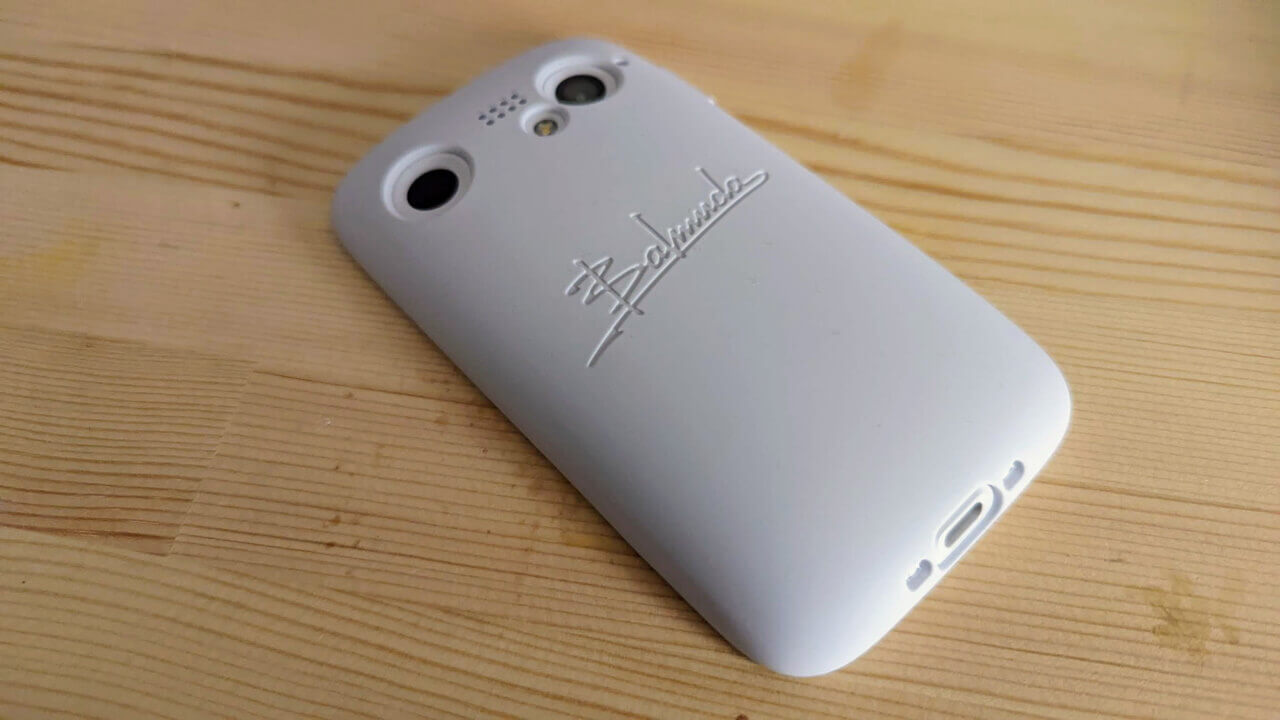 「BALMUDA Phone」1月14日販売再開へ