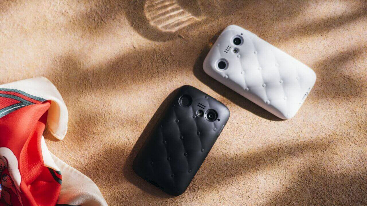 BALMUDA Phone新ケース「チェスターフィールド」2月10日発売