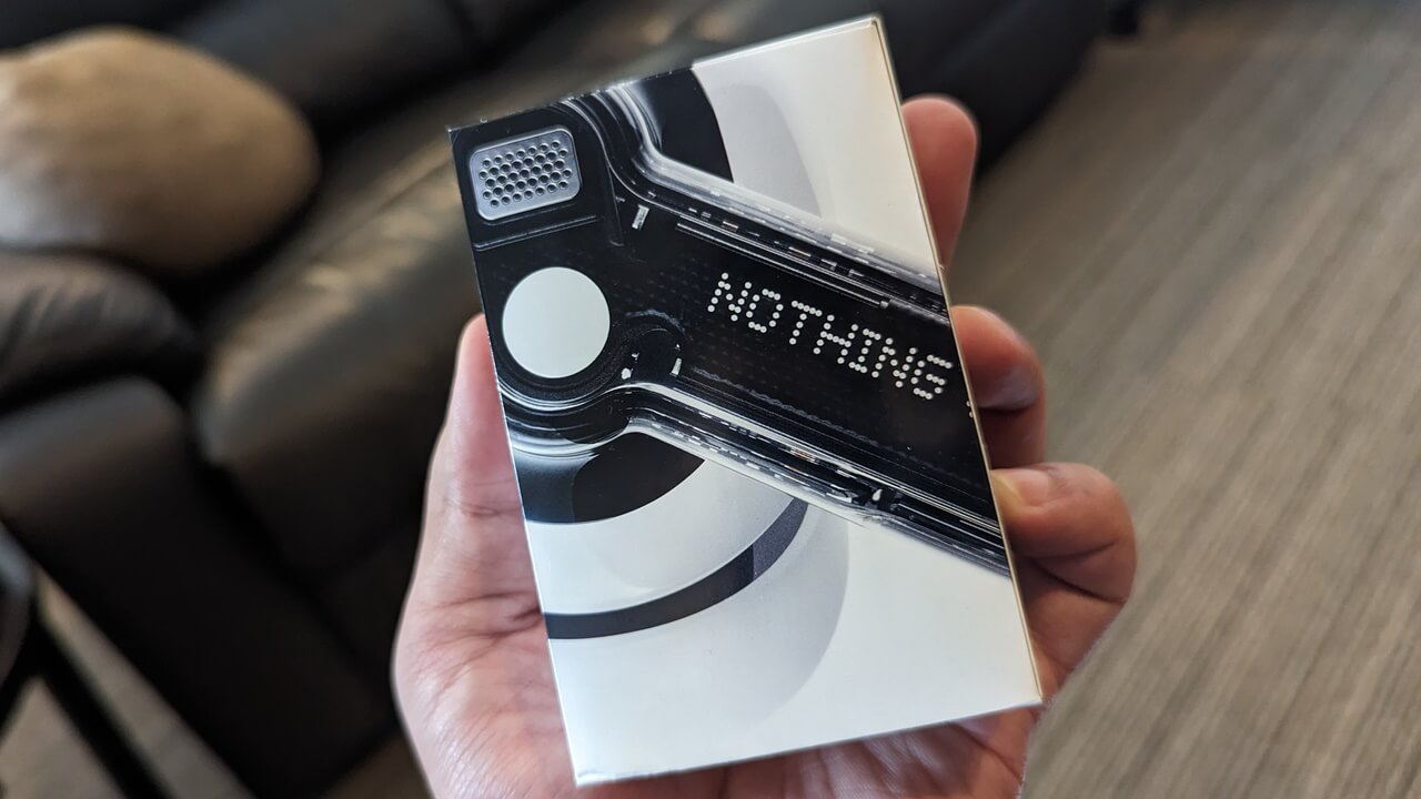 ビックカメラで「Nothing Ear (2)」発売
