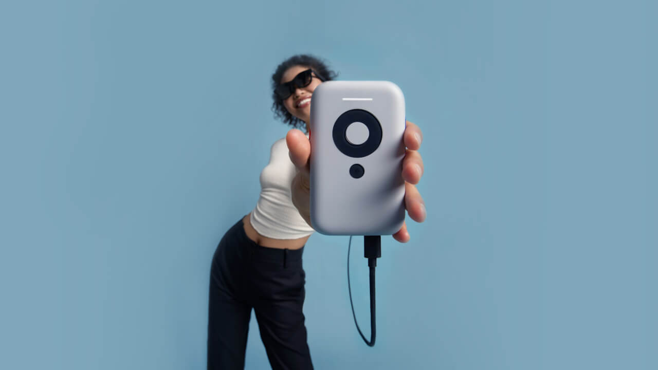 ワイヤレスミラーリングデバイス「XREAL Beam」発表