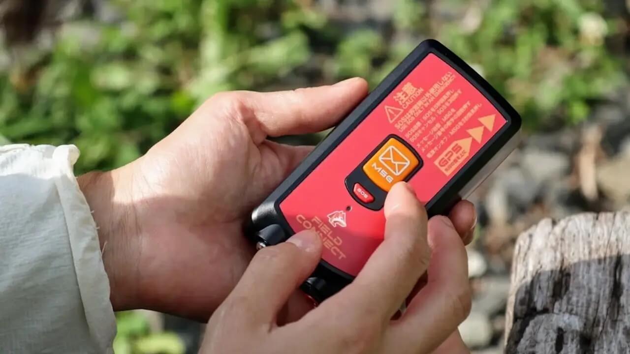 ドコモ/KDDI自動切り替え「FIELDCONNECT eSIM」見守り端末無料レンタル開始