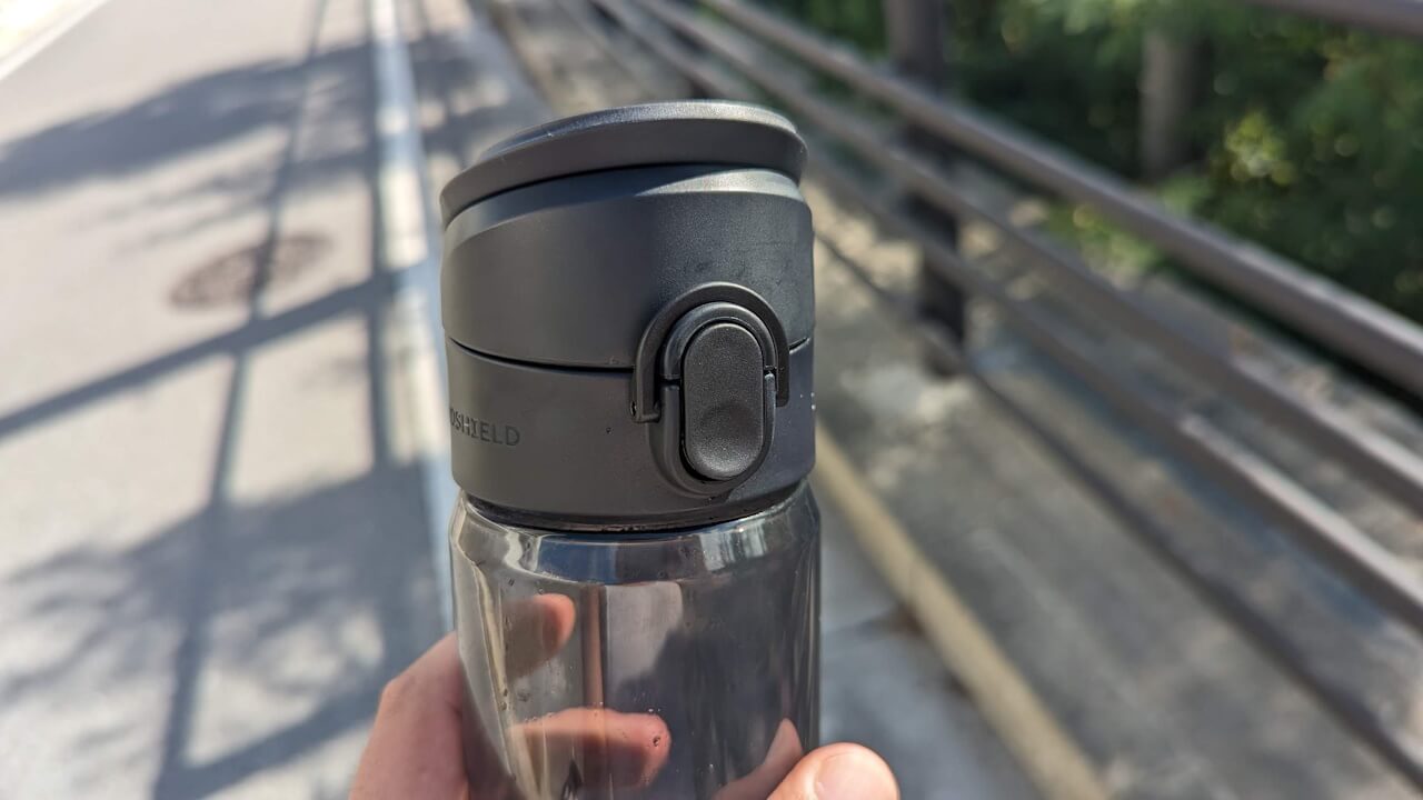 RHINOSHIELD AquaStand